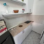 Victor House *