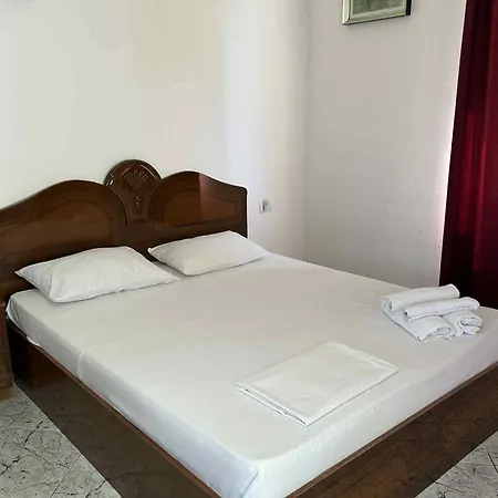 בית אירוח Victor House *