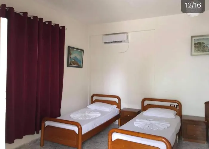 Victor House * Vlorë